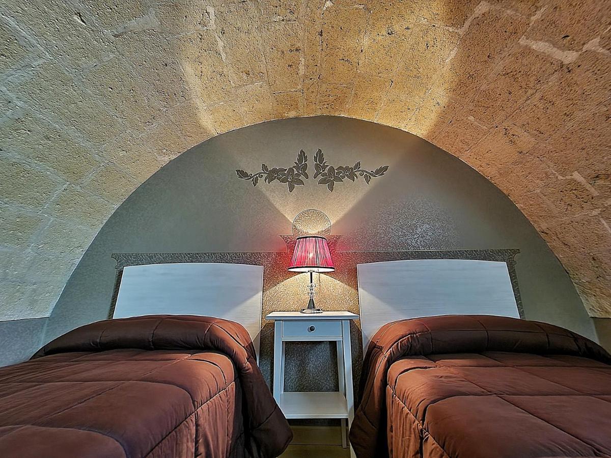 B&B Duca Orsini กราวีนา อิน ปูเลีย ภายนอก รูปภาพ