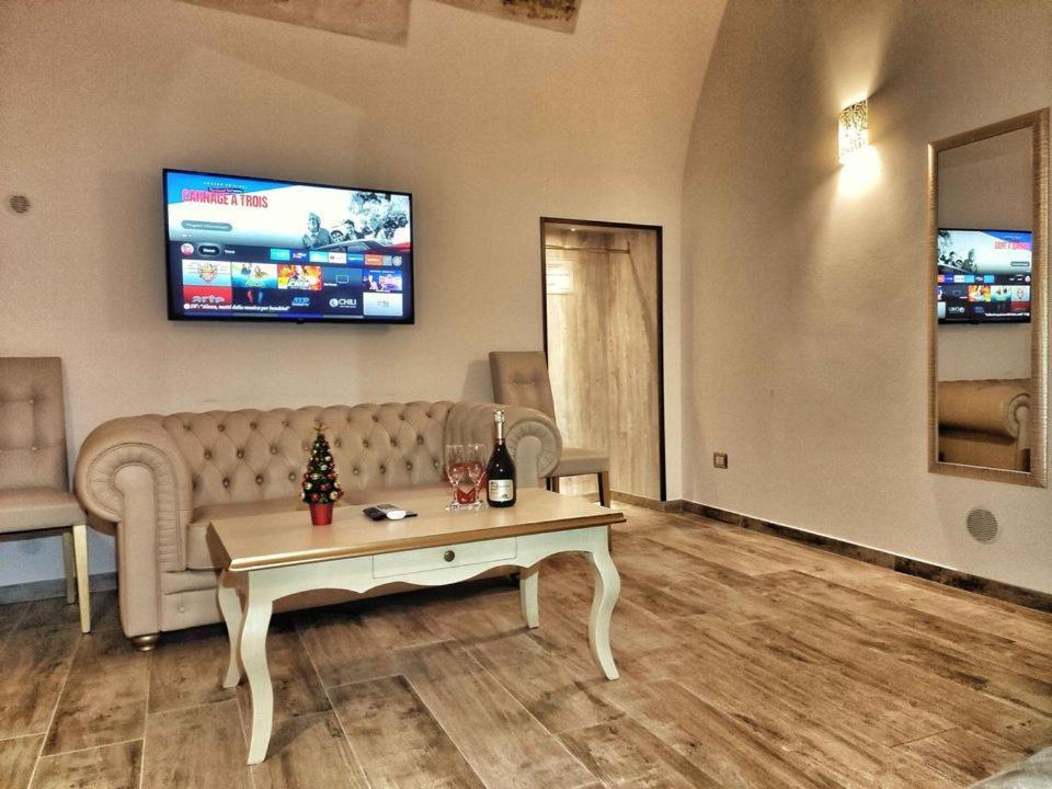 B&B Duca Orsini กราวีนา อิน ปูเลีย ภายนอก รูปภาพ